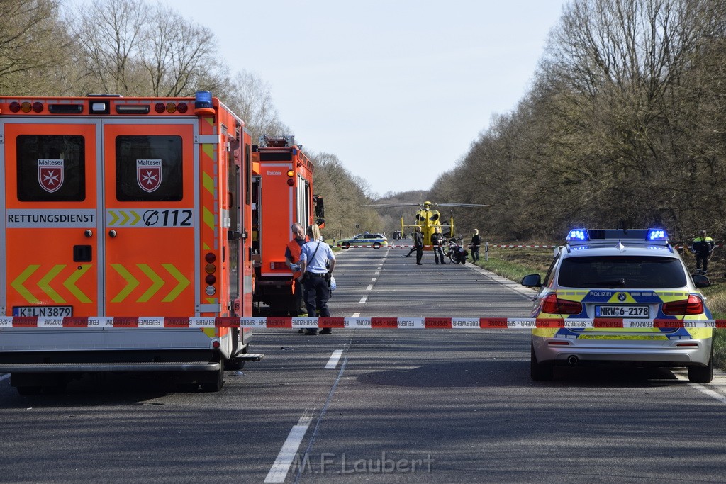 Schwerer VU Krad Fahrrad Koeln Porz Alte Koelnerstr P044.JPG - Miklos Laubert